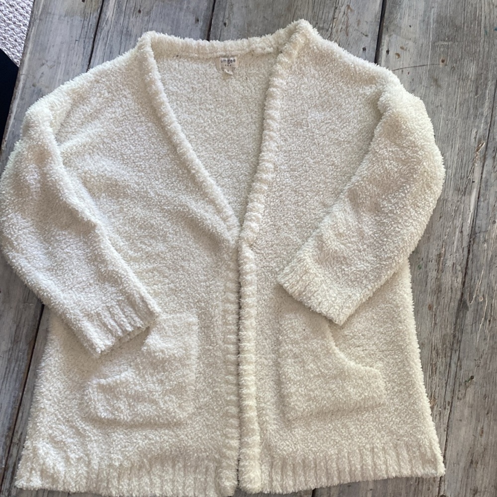 Lightweight and snuggly umgee USA sweater with two pockets & one snap